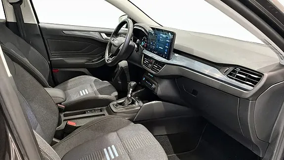 Ford Focus 2023 photo 3