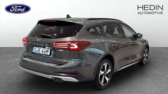 Ford Focus 2023 photo 2