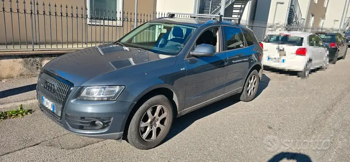 Audi Q5 2010 photo 2