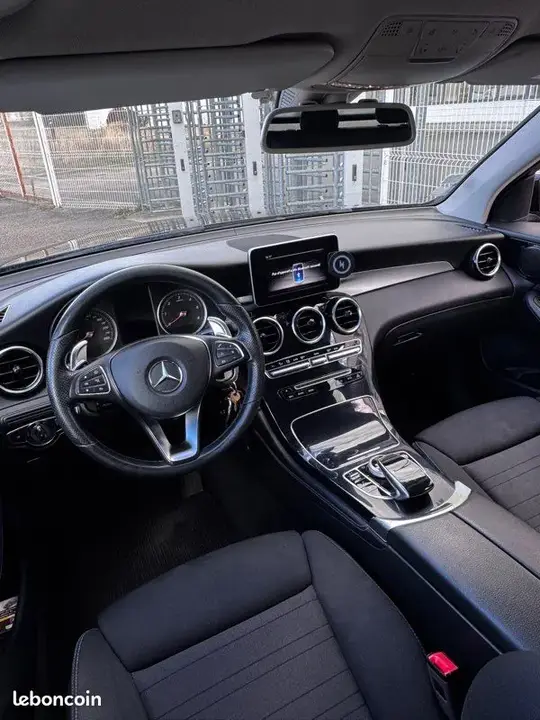 Mercedes-Benz Glc 2018 photo 2