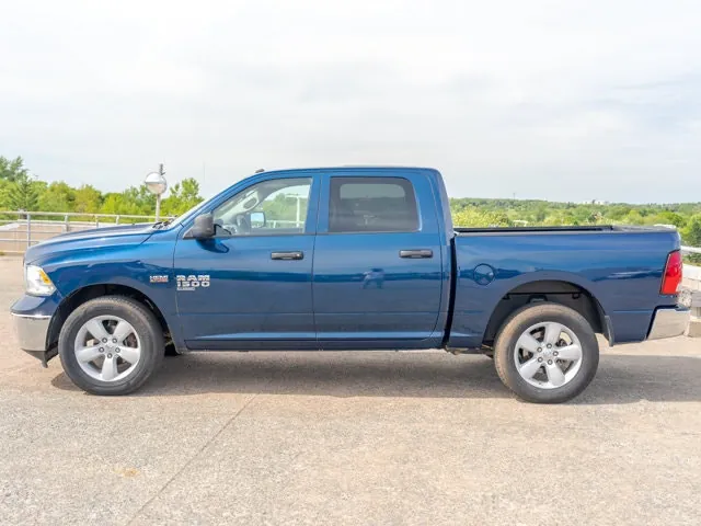 Ram 1500 Classic 2023 photo 2