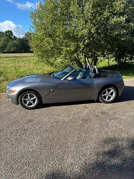 BMW Z4 2004 photo 2