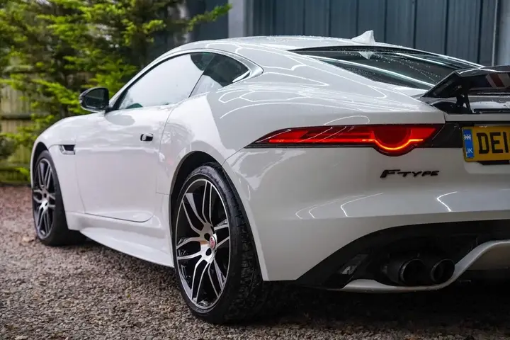 Jaguar F-Type 2015 photo 5