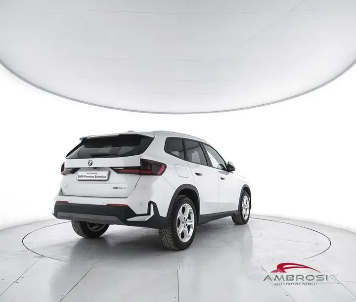 BMW X1 2023 photo 3