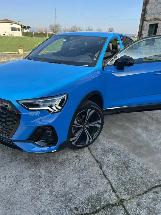 Audi Q3 2022 photo 4