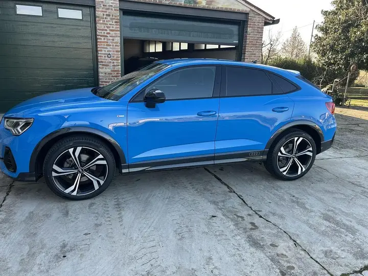 Audi Q3 2022 photo 3