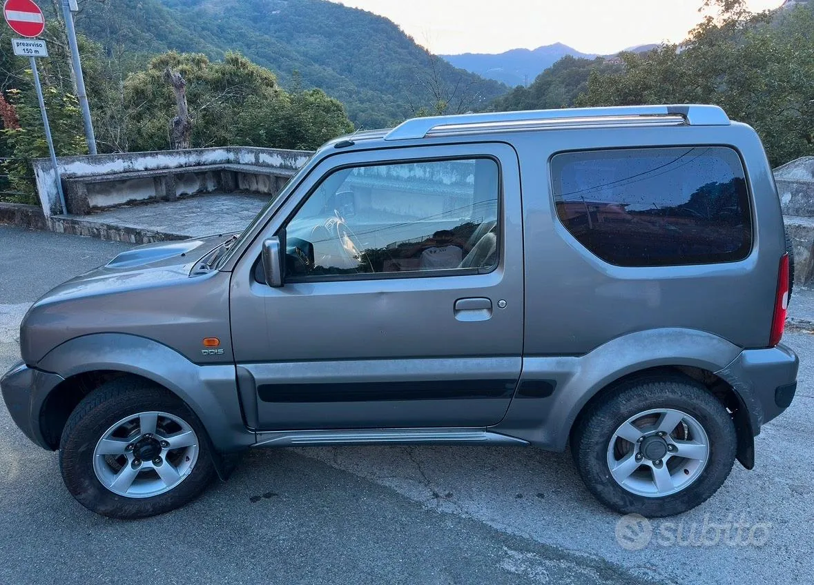 Suzuki Jimny 2008 photo 5
