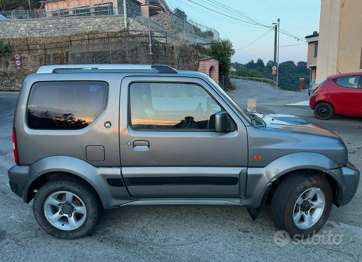 Suzuki Jimny 2008 photo 4