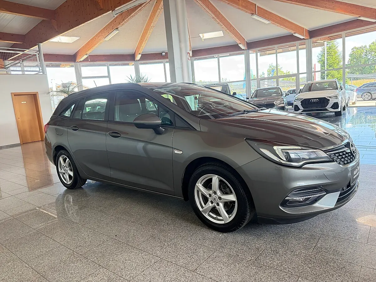 Opel Astra 2020 photo 3