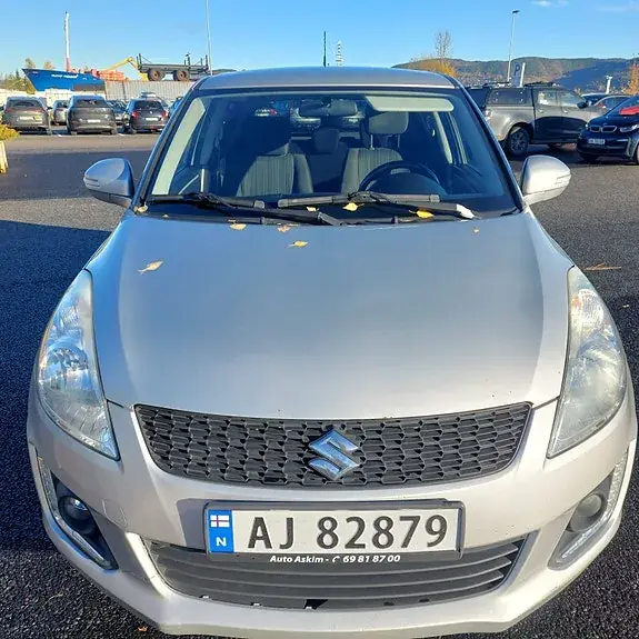 Suzuki Swift 2015 photo 2