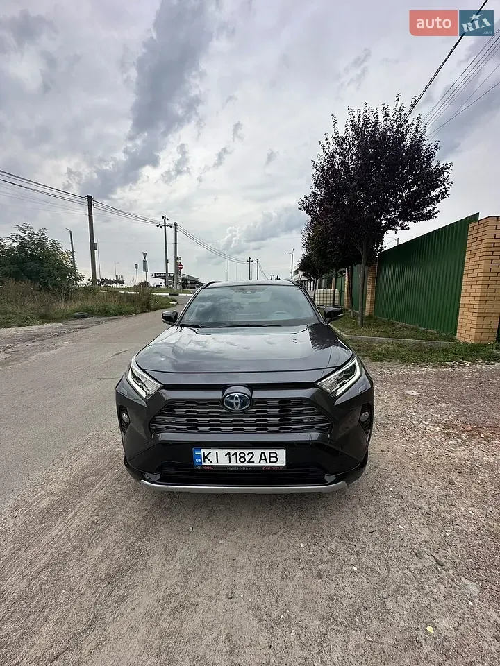 Toyota Rav4 2021 photo 2