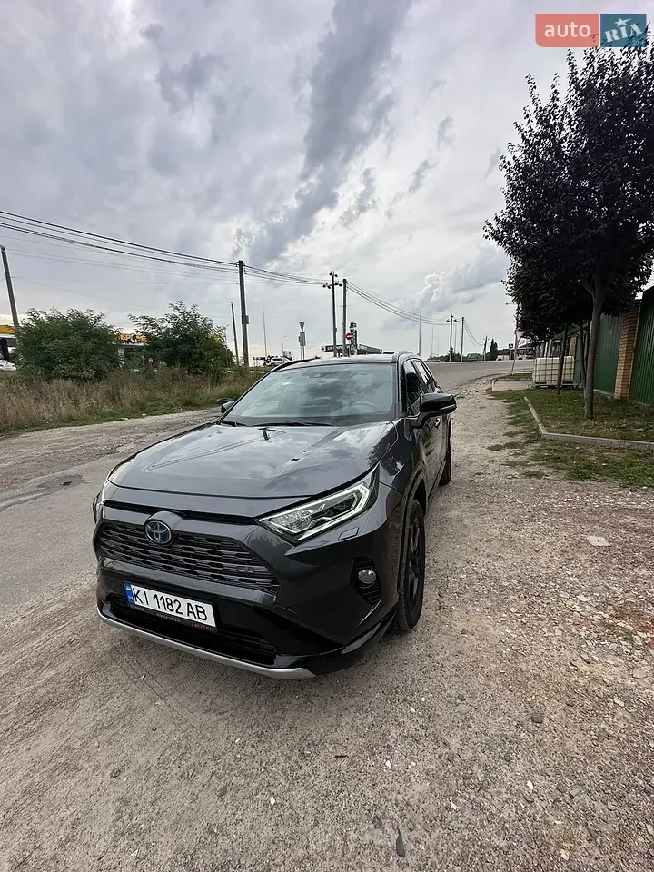 Toyota Rav4 2021 photo 4