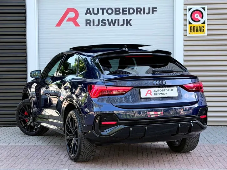 Audi Q3 2022 photo 3