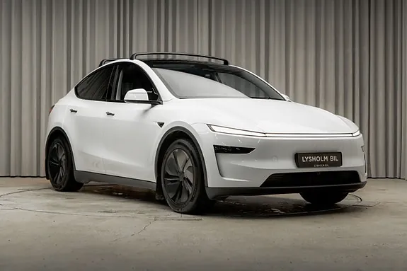 Tesla Model Y 2026 photo 2