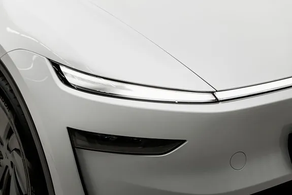 Tesla Model Y 2026 photo 4