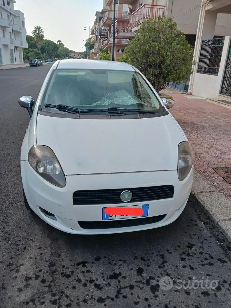 Fiat Grande Punto 2009 photo 3