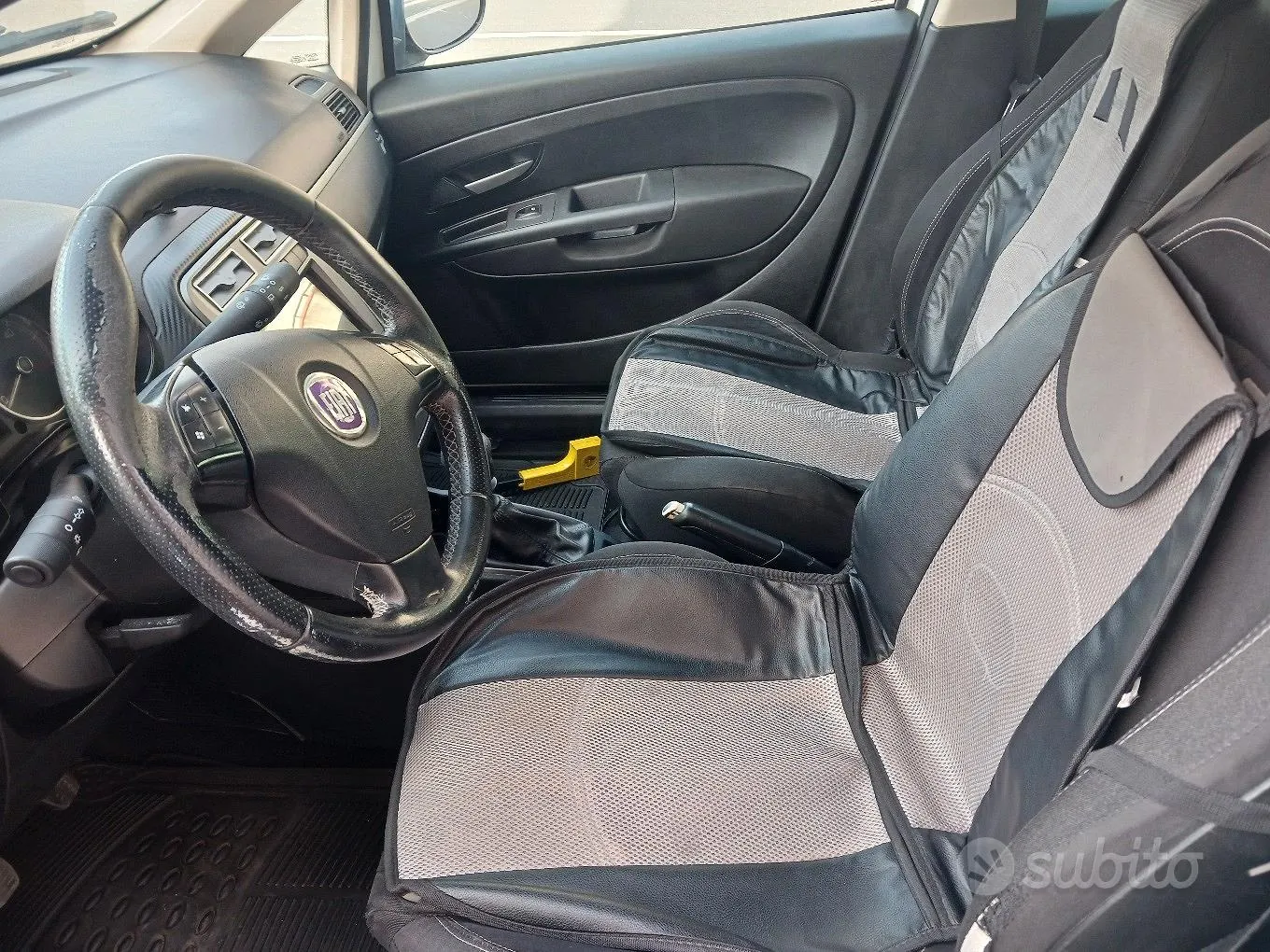 Fiat Grande Punto 2009 photo 5