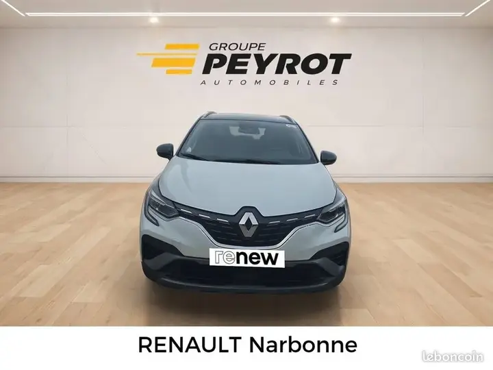 Renault Captur 2023 photo 2
