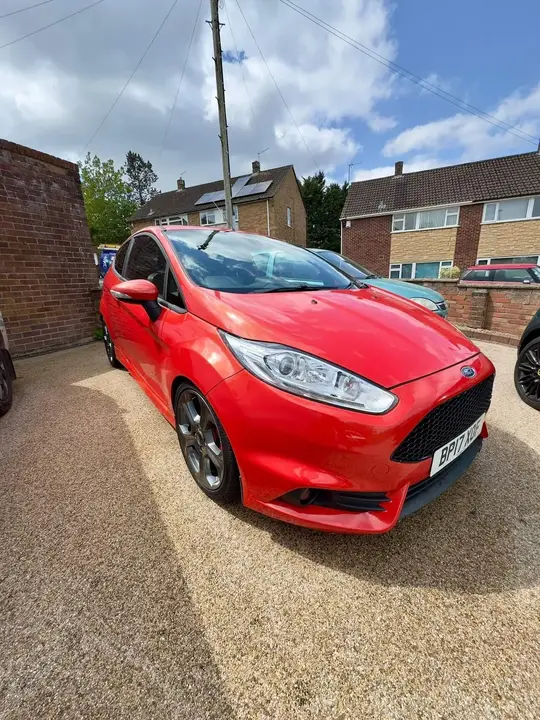 Ford Fiesta 2017 photo 2