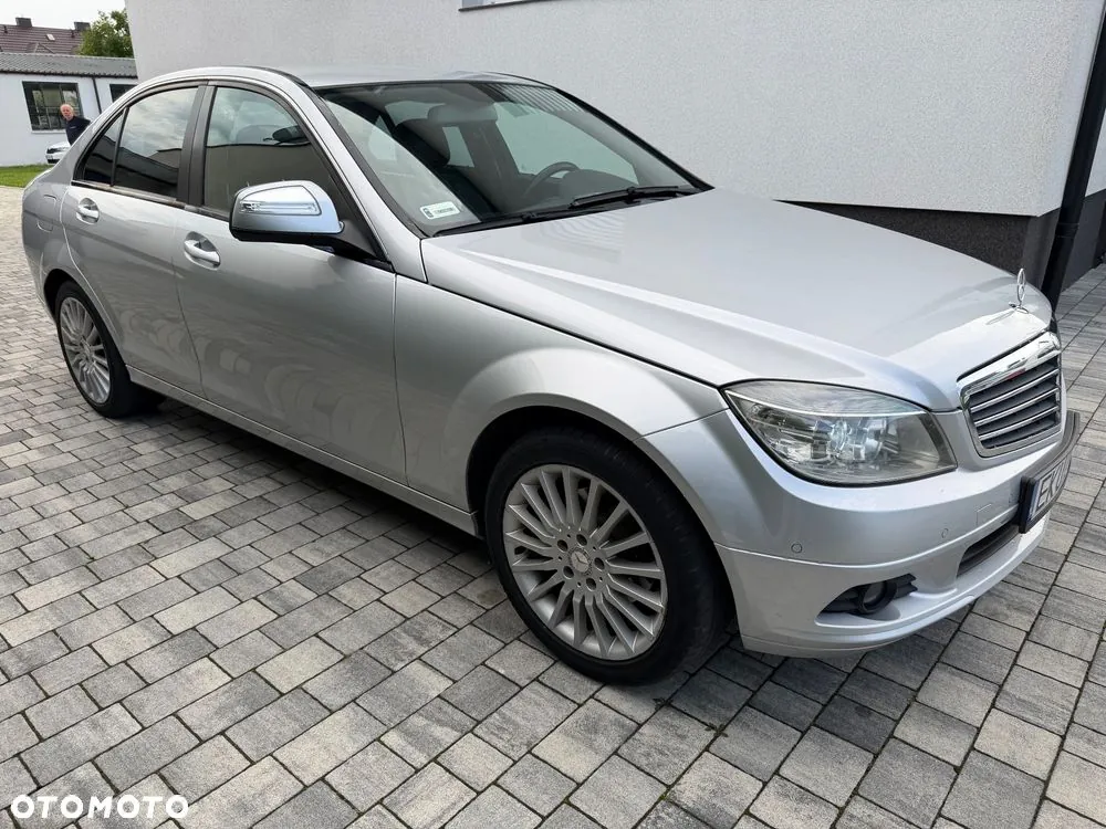 Mercedes-Benz C-Class 2007 photo 2