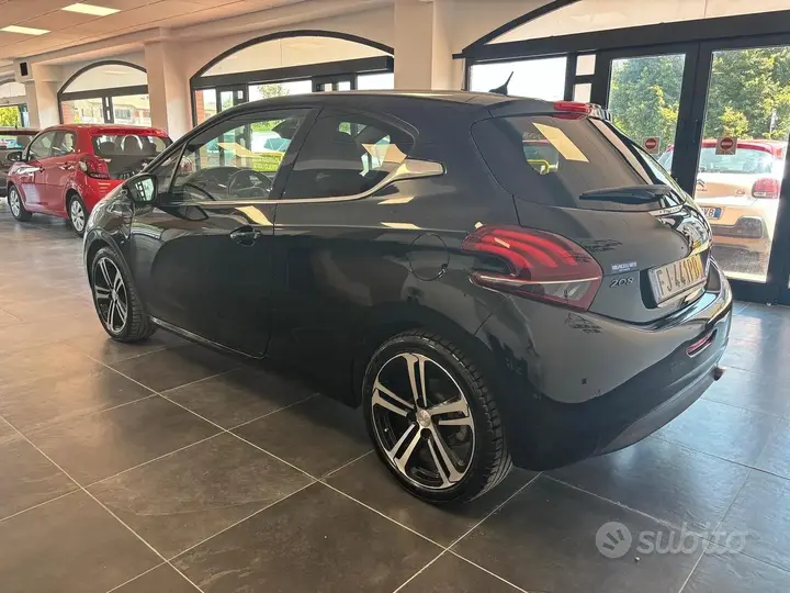 Peugeot 208 2017 photo 4