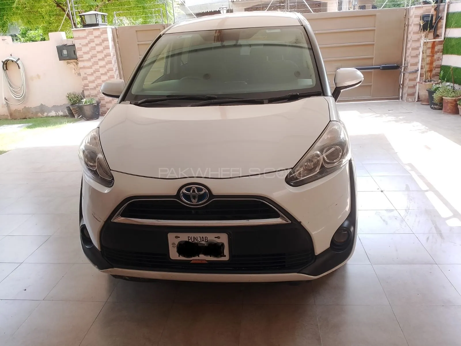 Toyota Sienta