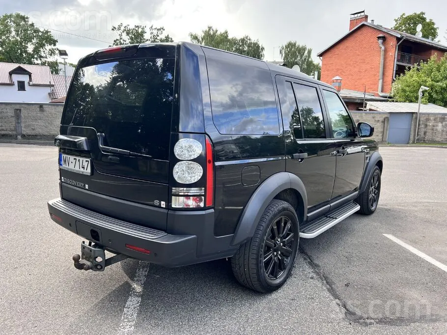 Land Rover Discovery 2015 photo 2