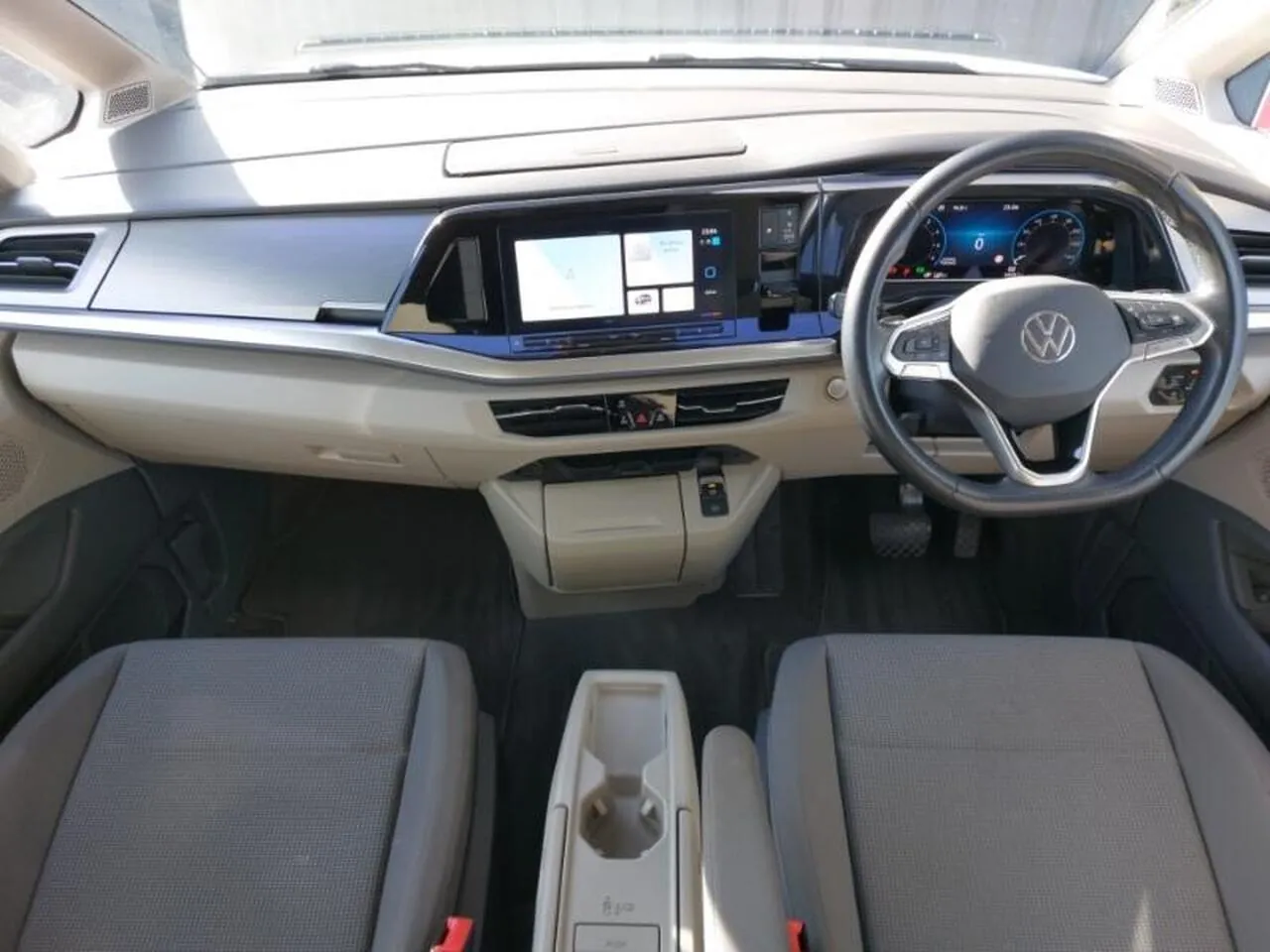 Volkswagen Multivan 2022 photo 3