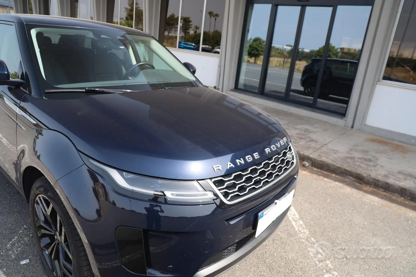 Land Rover Range Rover Evoque 2022 photo 4