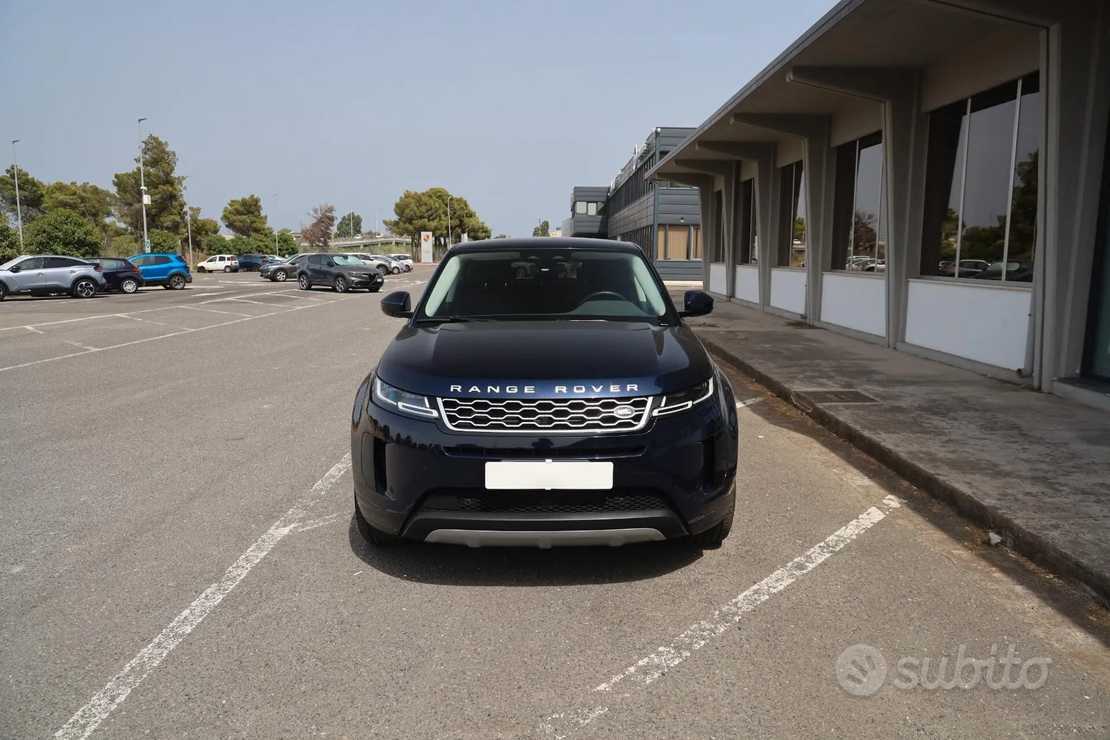 Land Rover Range Rover Evoque 2022 photo 2