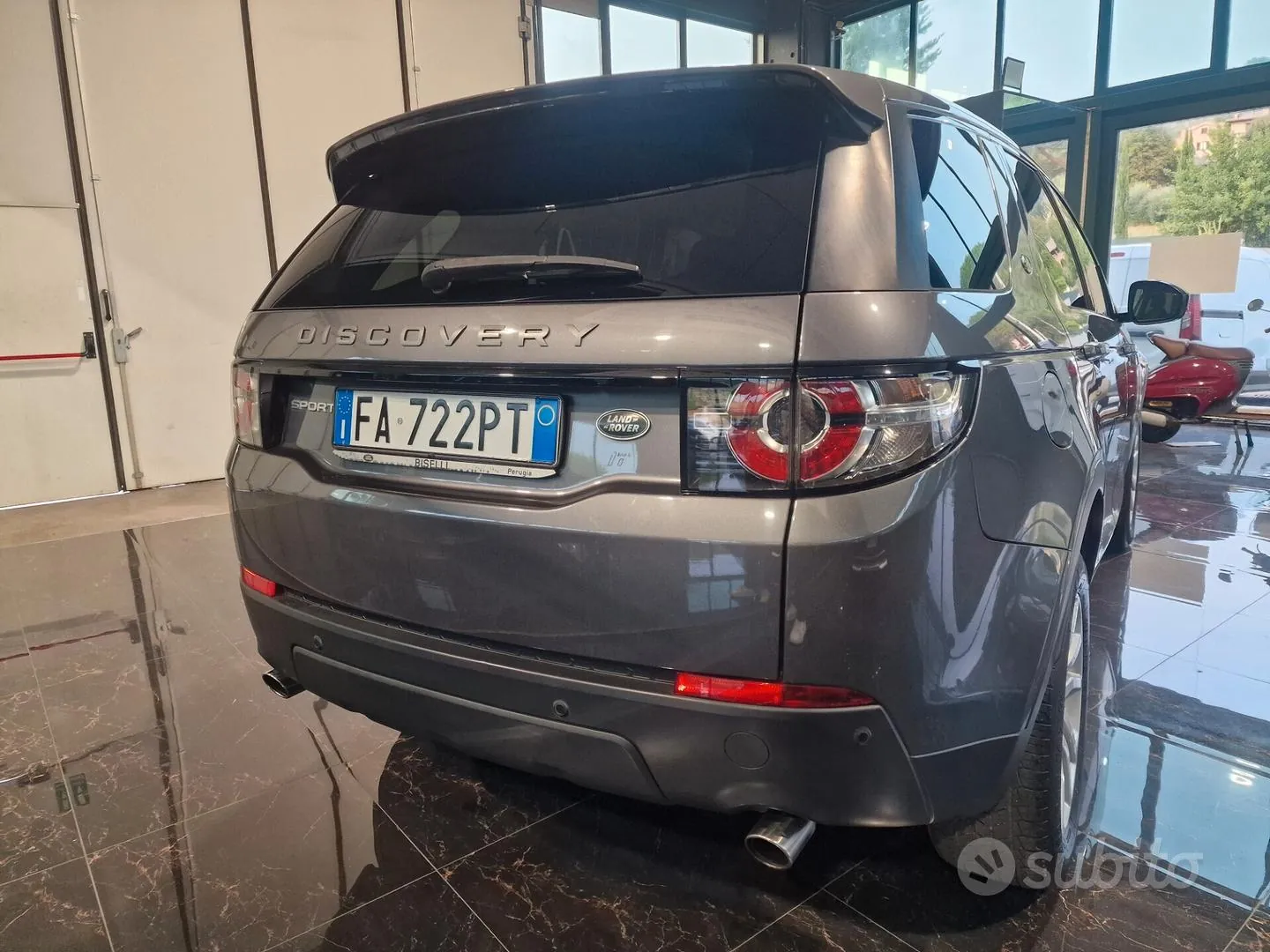 Land Rover Discovery Sport 2015 photo 3