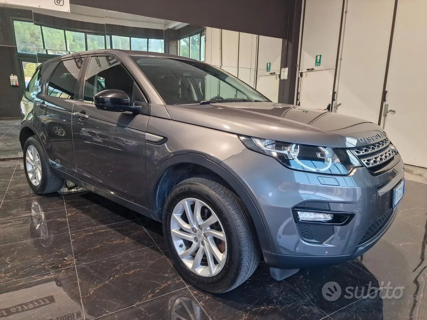 Land Rover Discovery Sport 2015 photo 5