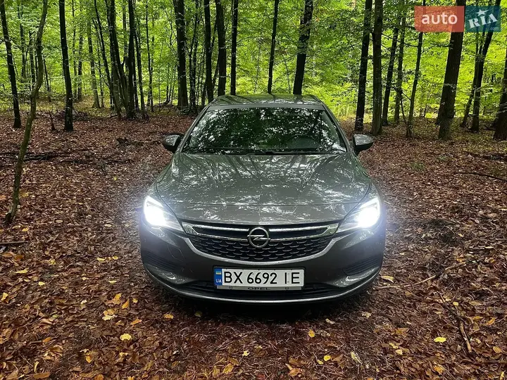 Opel Astra 2017 photo 2