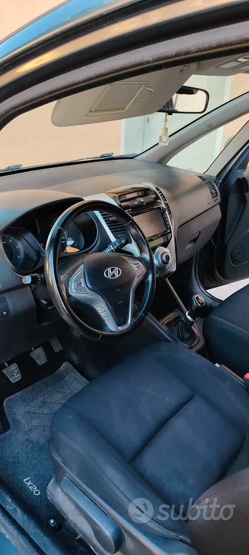 Hyundai Ix20 2015 photo 4