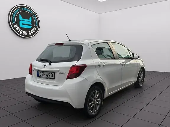 Toyota Yaris 2014 photo 3