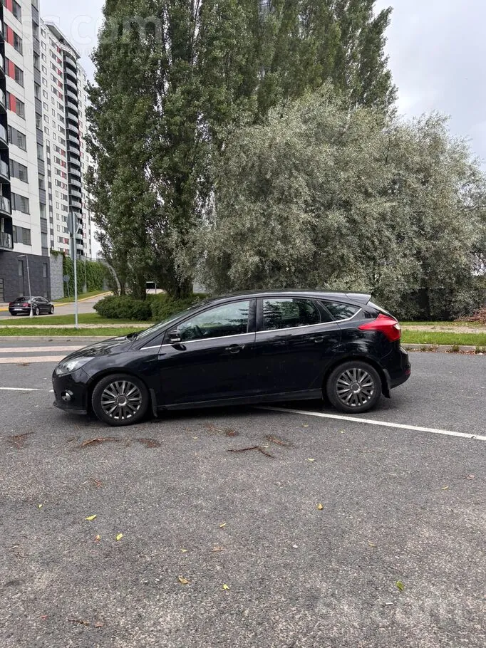 Ford Focus 2013 photo 2