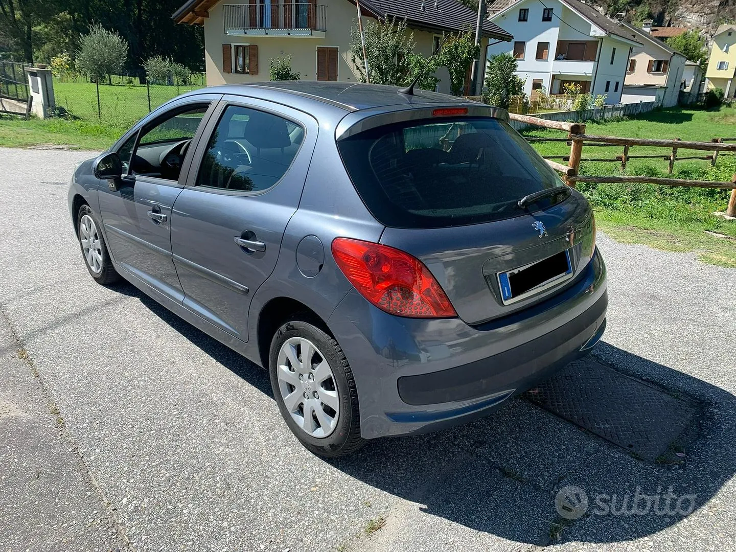 Peugeot 207 2007 photo 2