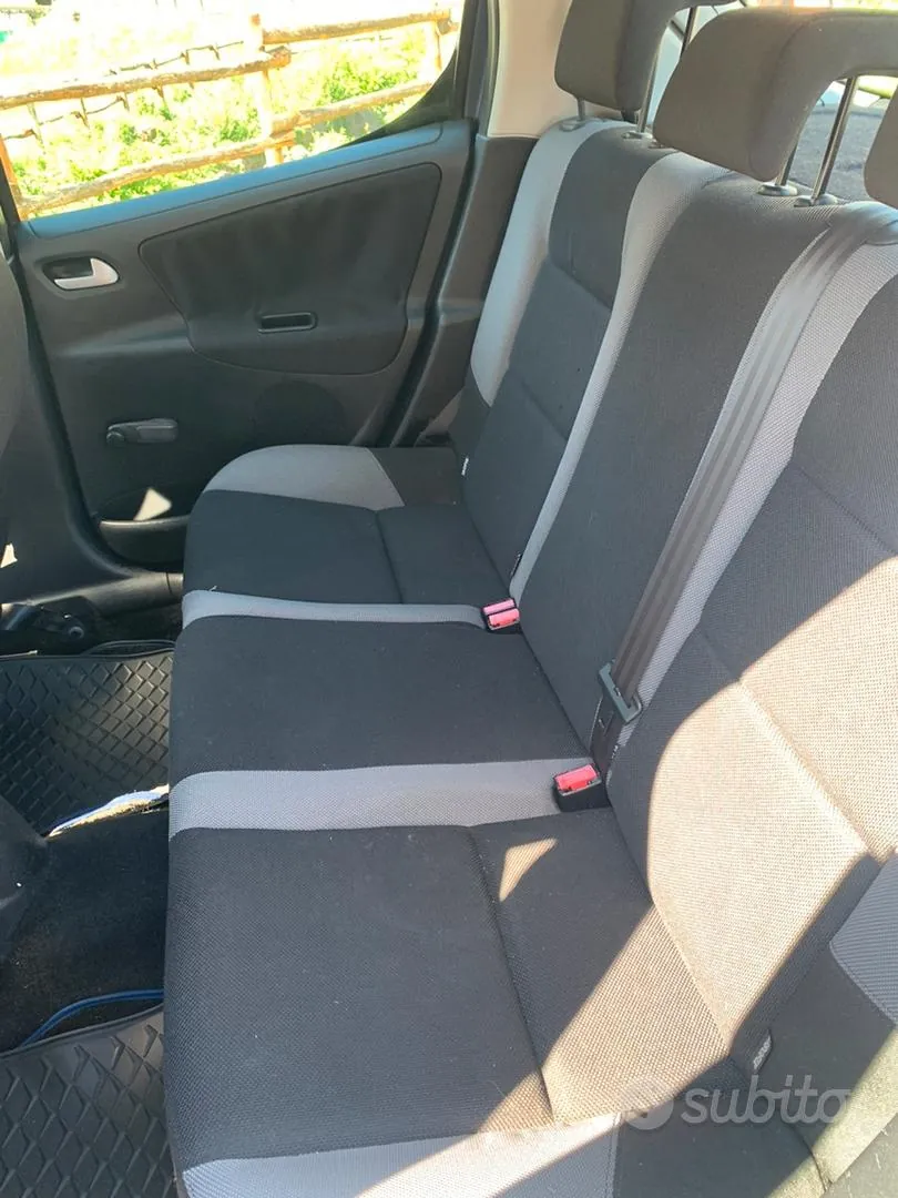 Peugeot 207 2007 photo 5