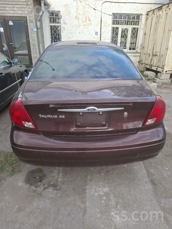 Ford Taurus