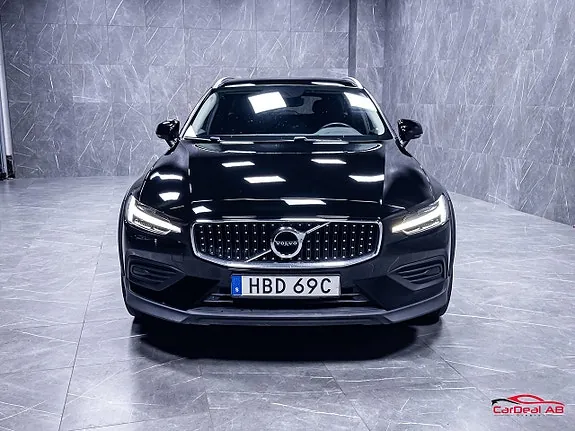 Volvo V60 Cross Country 2022 photo 2