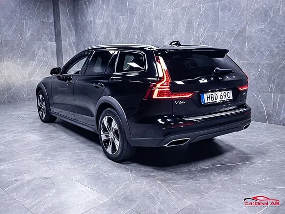 Volvo V60 Cross Country 2022 photo 5