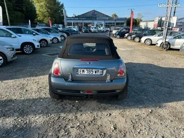 Mini Cooper S Cabriolet 2010 photo 4
