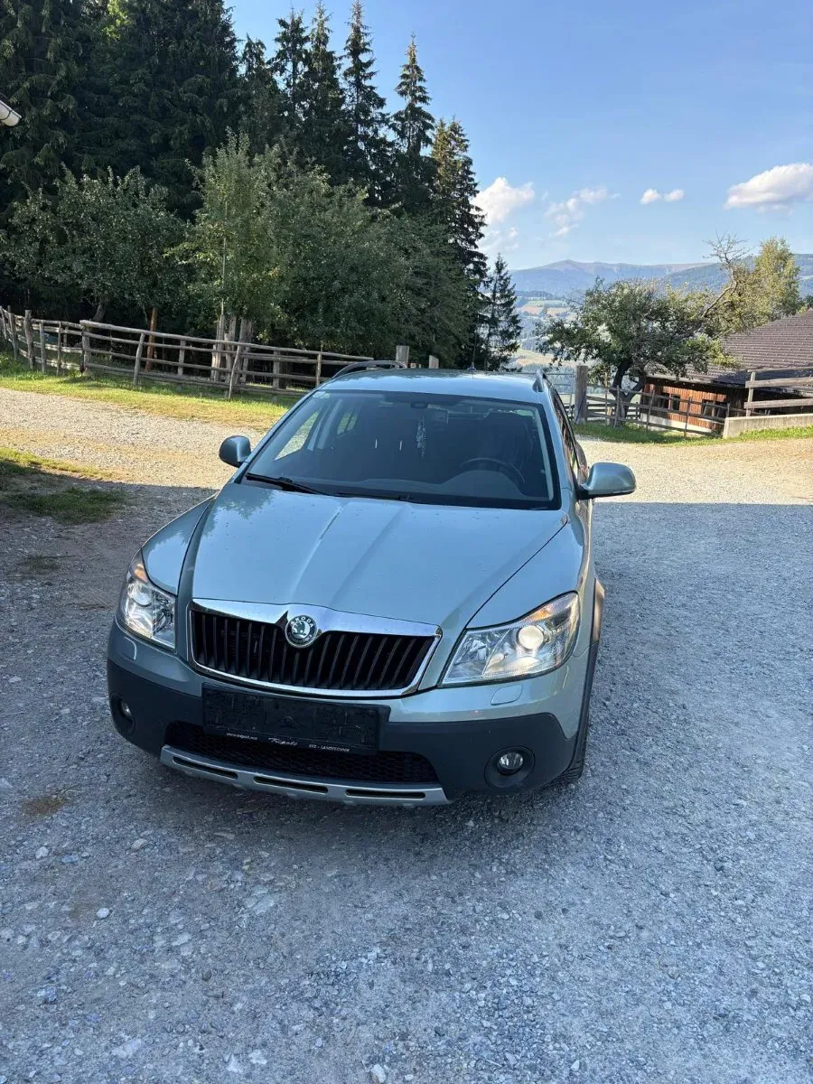 Skoda Octavia 2010 photo 3