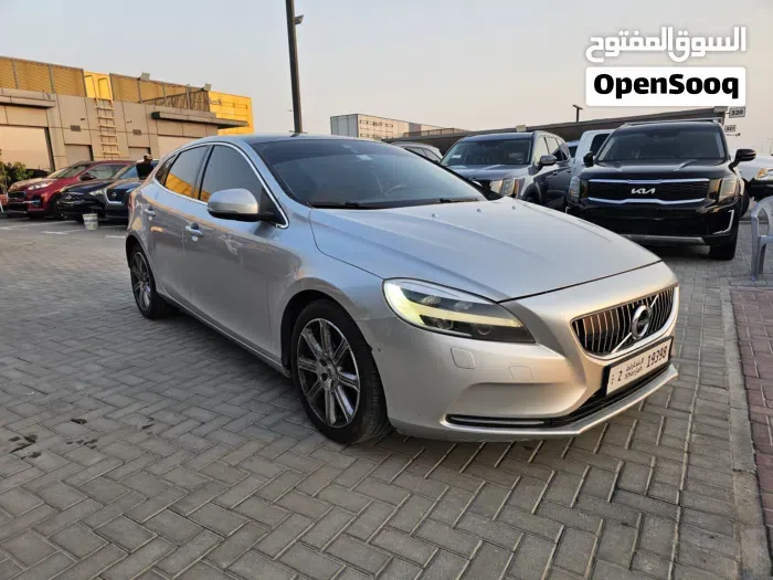 Volvo V40 2019 photo 3