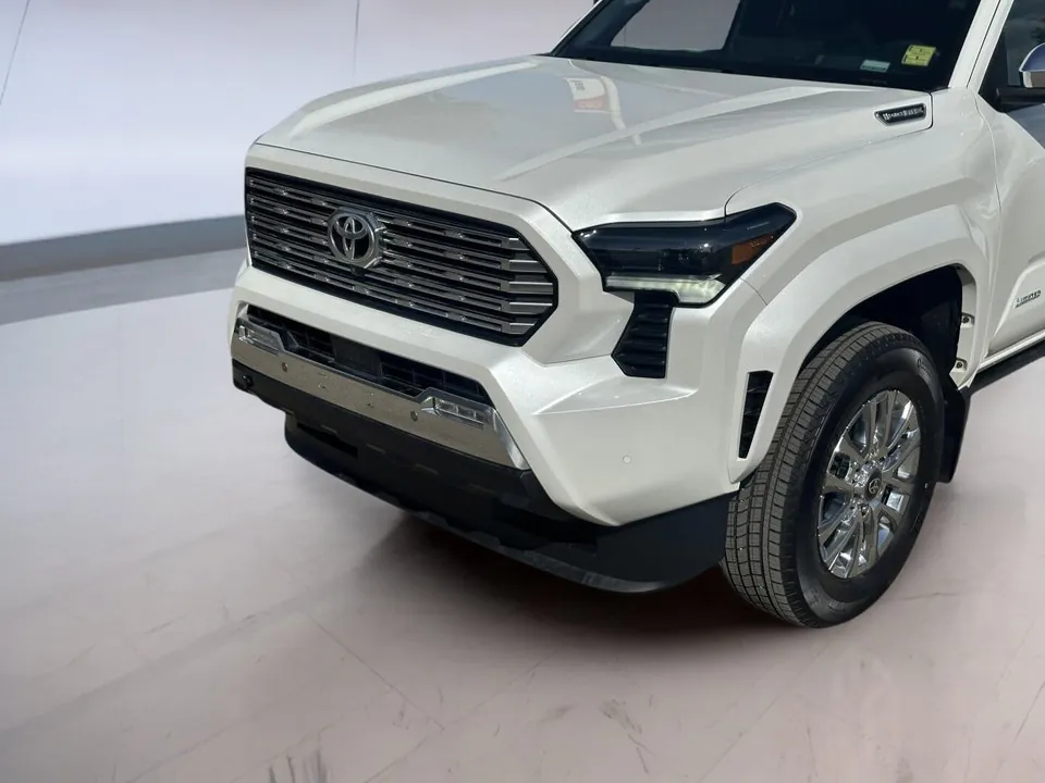 Toyota Tacoma 2024 photo 3