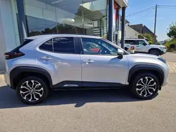 Toyota Yaris Cross 2024 photo 2