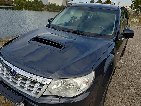 Subaru Forester 2011 photo 2