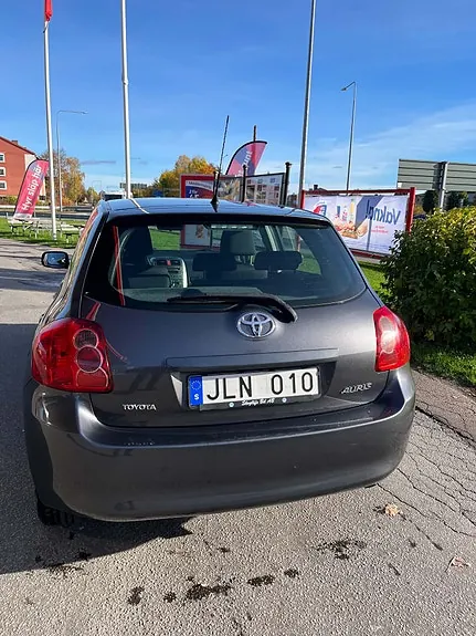 Toyota Auris 2008 photo 2