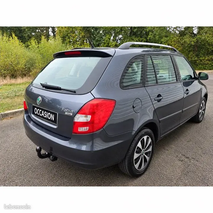 Skoda Fabia 2008 photo 4