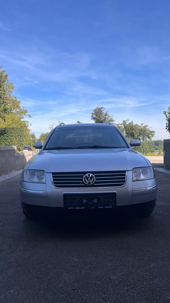 Volkswagen Passat 2001 photo 2